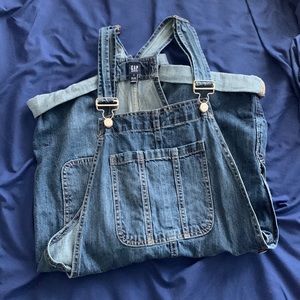 Short denim overalls